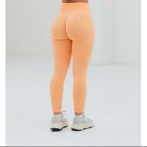 Lazuli Label scrunch sculpt (RESERVED)